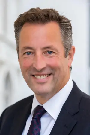 Daniel Cross